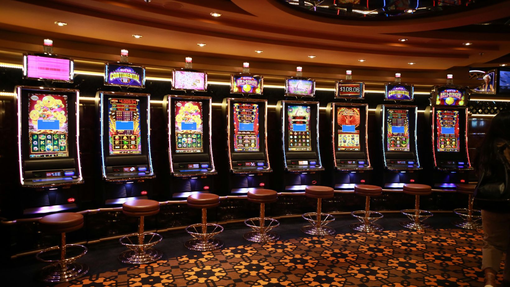 The Role of Luck vs. Strategy in Online Pokies Success