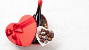 Wine and Chocolate Gift Baskets – A Timeless Gift Idea for Any Occasion