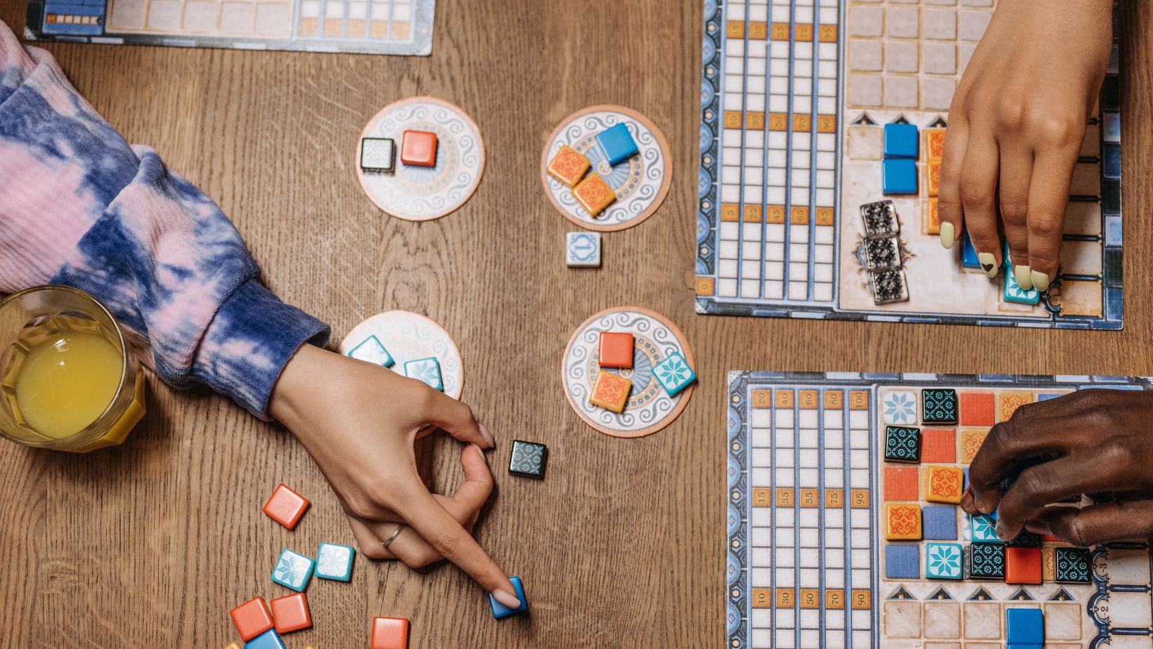 How to Plan a Games Night Date How to Plan a Games Night Date